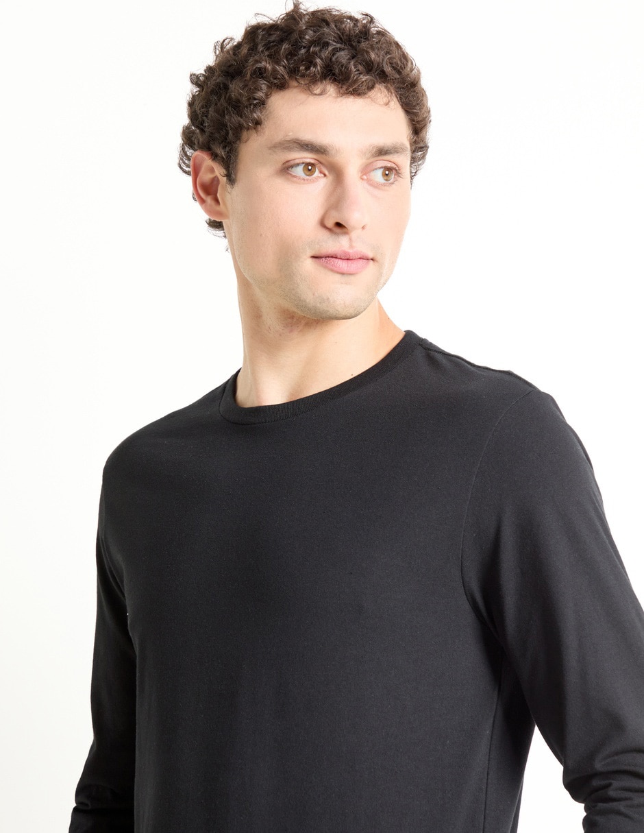 Playera cuello redondo para hombre 4