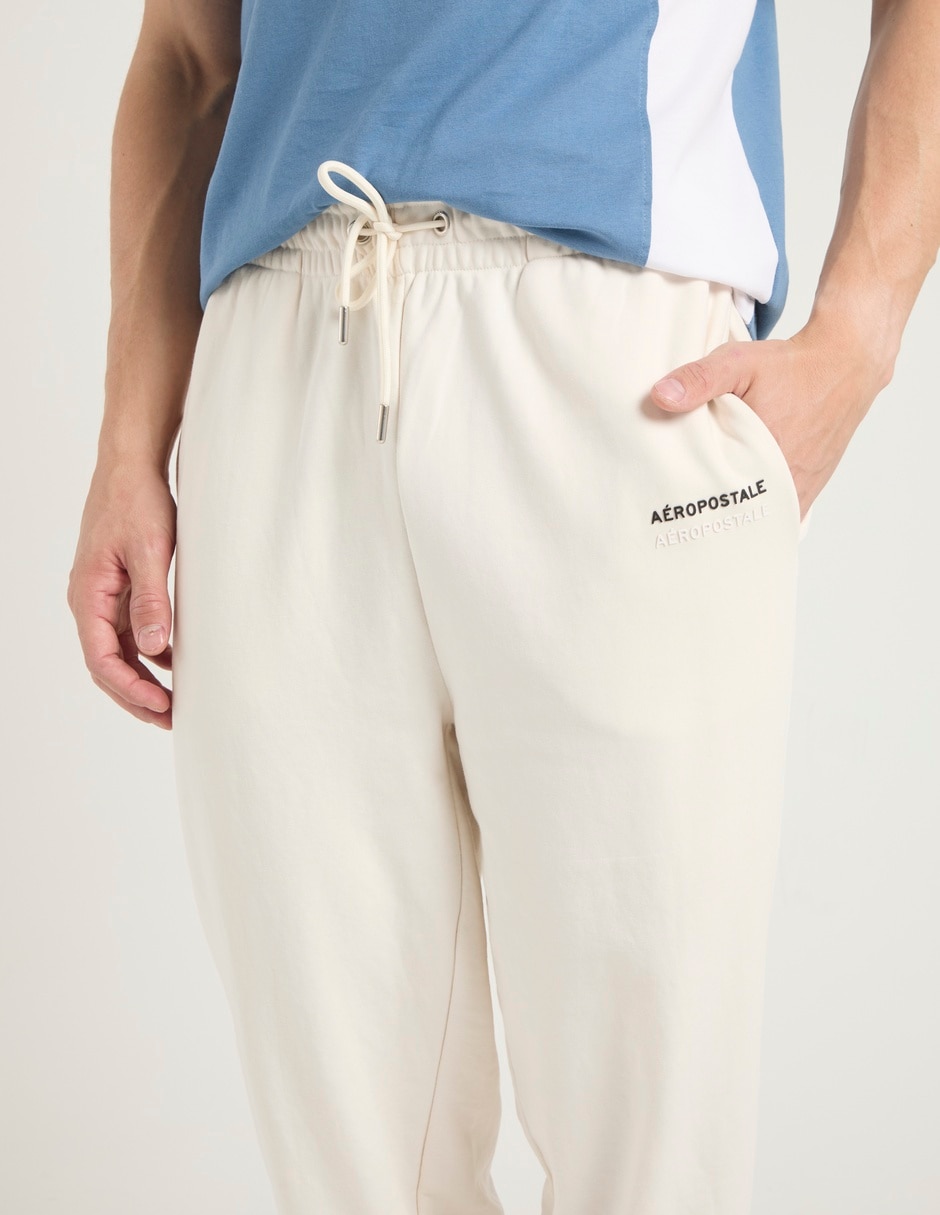 Jogger straight con bolsillos para hombre 9